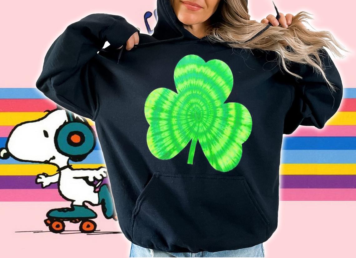 Green Tie Dye Shamrock Hippie St Patrick's Day T-Shirt