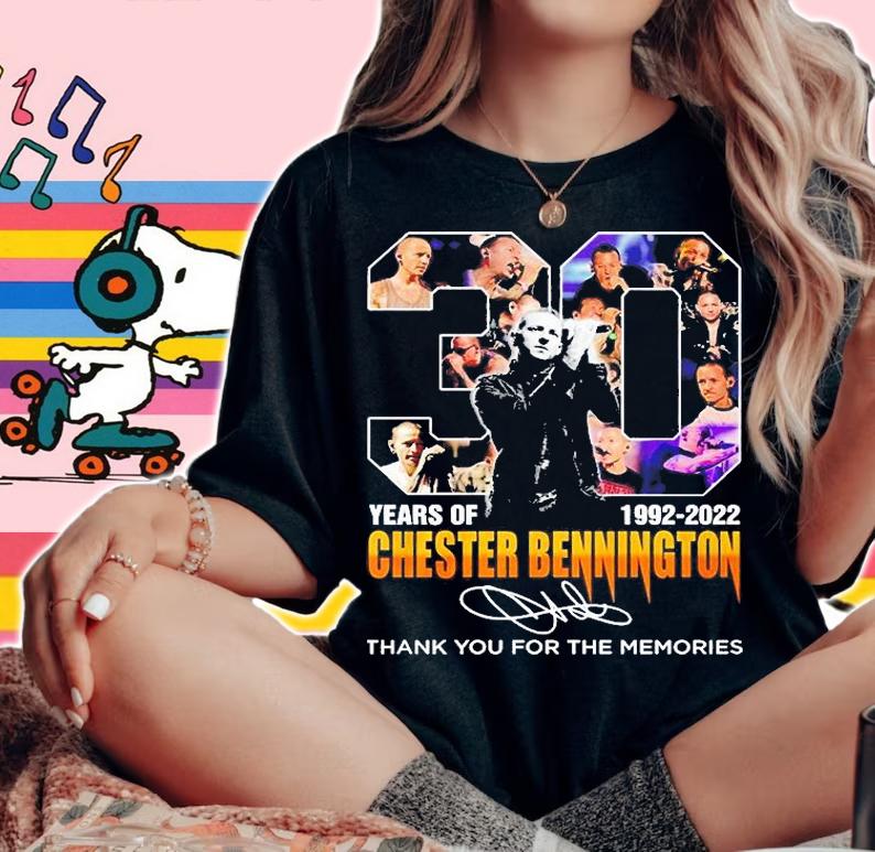 Chester Bennington 30 Years 1992 2022 Thank You For The Memories Signature T-Shirt woman shirt